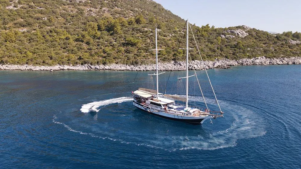 Gulet sailing